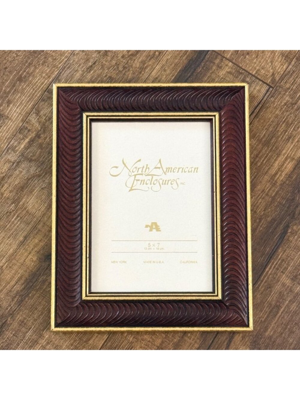 North American Enclosures 5x7 Reddish Brown Carved Frame Gold Trim